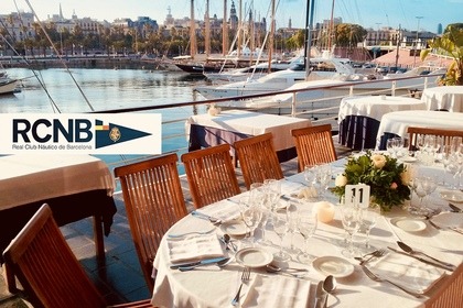 Alquilar catamarán de lujo en Barcelona