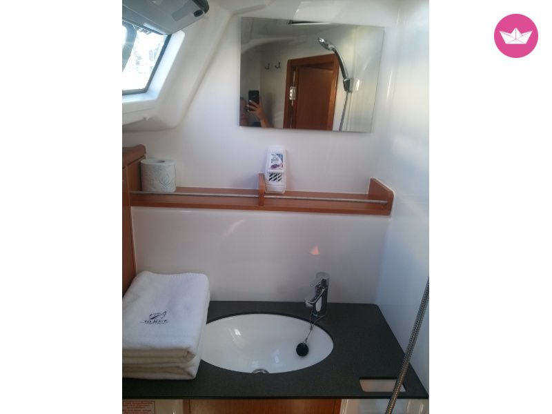 Jacht żaglowy Bavaria Cruiser 37 do wynajęcia