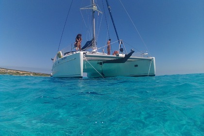 Charter Catamaran Fontaine Pajot Belice 43 Ibiza