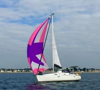 Charter Sailboat Beneteau 331 Clipper Brest