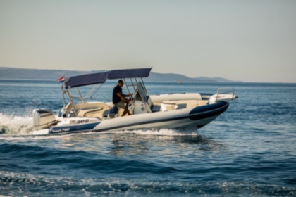 Hire Motorboat Marlin 790 Dynamic Split