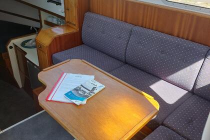 De Goudvink, a cozy two-person motorboat