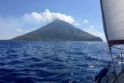 Comet 383 - Charternautica