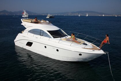 Rental Motorboat Beneteau Monte Carlo 47 Antibes