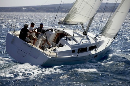 Hire Sailboat Hanse Hanse 350 Mahón