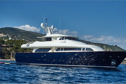 Czarter Jacht motorowy Ferreti Navetta Custom Line Turcja