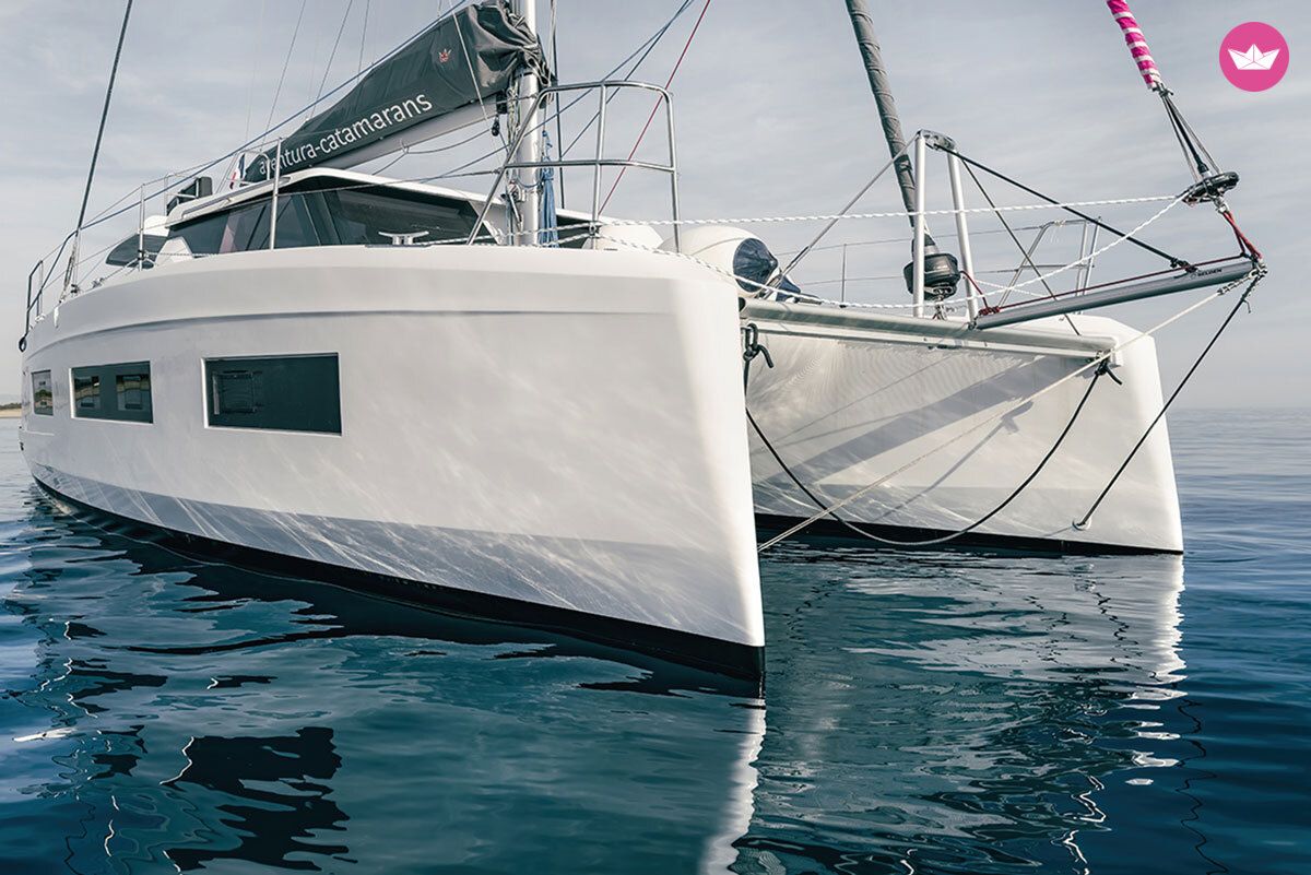 Catamaran Aventura AV 37 10.9m 4