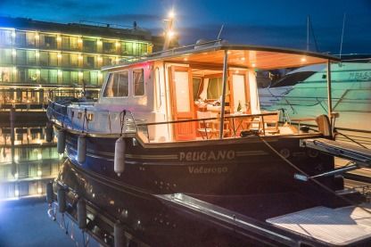 Alquiler Yate de motor Menorquin Yachts 160 Costa Brava