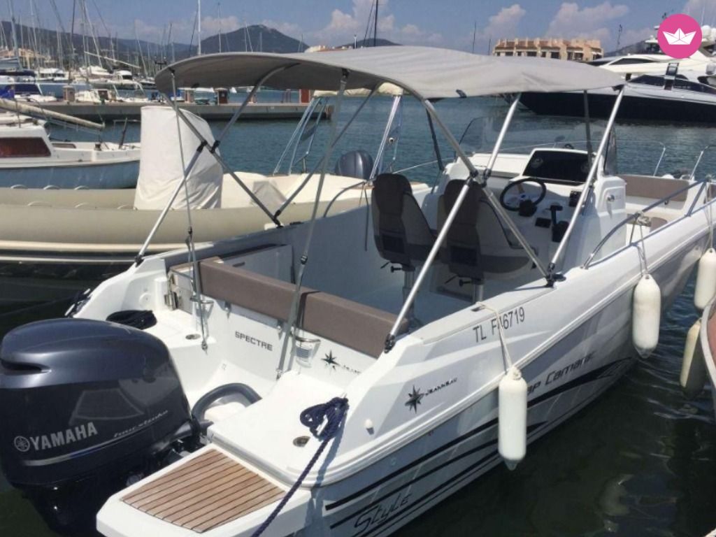 Моторное судно Jeanneau Cap Camarat 7.5 для аренды