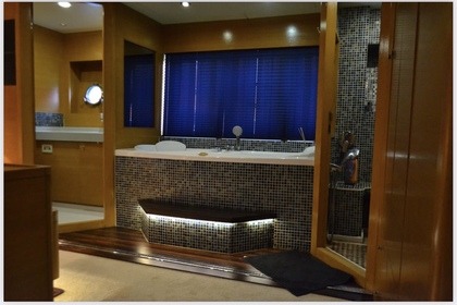 30mt Amazing superyacht with jacuzzi B1