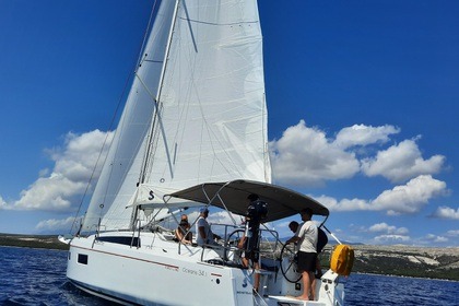 Aluguel Veleiro Bénéteau Oceanis 34.1 First line - 3 cab. Šimuni