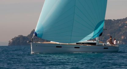 Charter Sailboat Beneteau Oceanis 45 Tropea