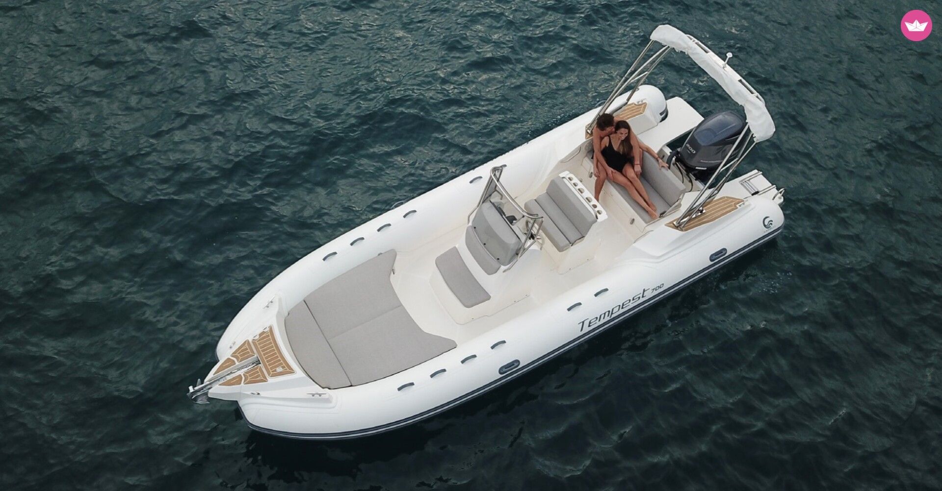 Semi-rigide TEMPEST 700 200cv 2