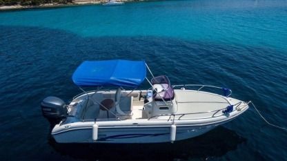 Noleggio Barca a motore Ranieri Shadow 22 Lussinpiccolo