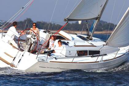 Hire Sailboat JEANNEAU SUN ODYSSEY 33I Punta Ala