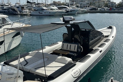 Verhuur RIB ZEN 40ft powered by 2x350HP Parikia