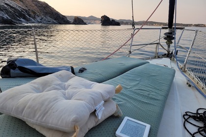 OCEANIS 430 - Безопасная и Комфортная Лодка