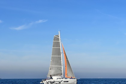Hire Catamaran Beneteau Excess Pollença