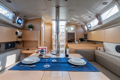 Benetau Oceanis 35.1