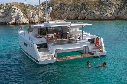 Charter Catamaran Fountaine Pajot Astréa 42 Ibiza