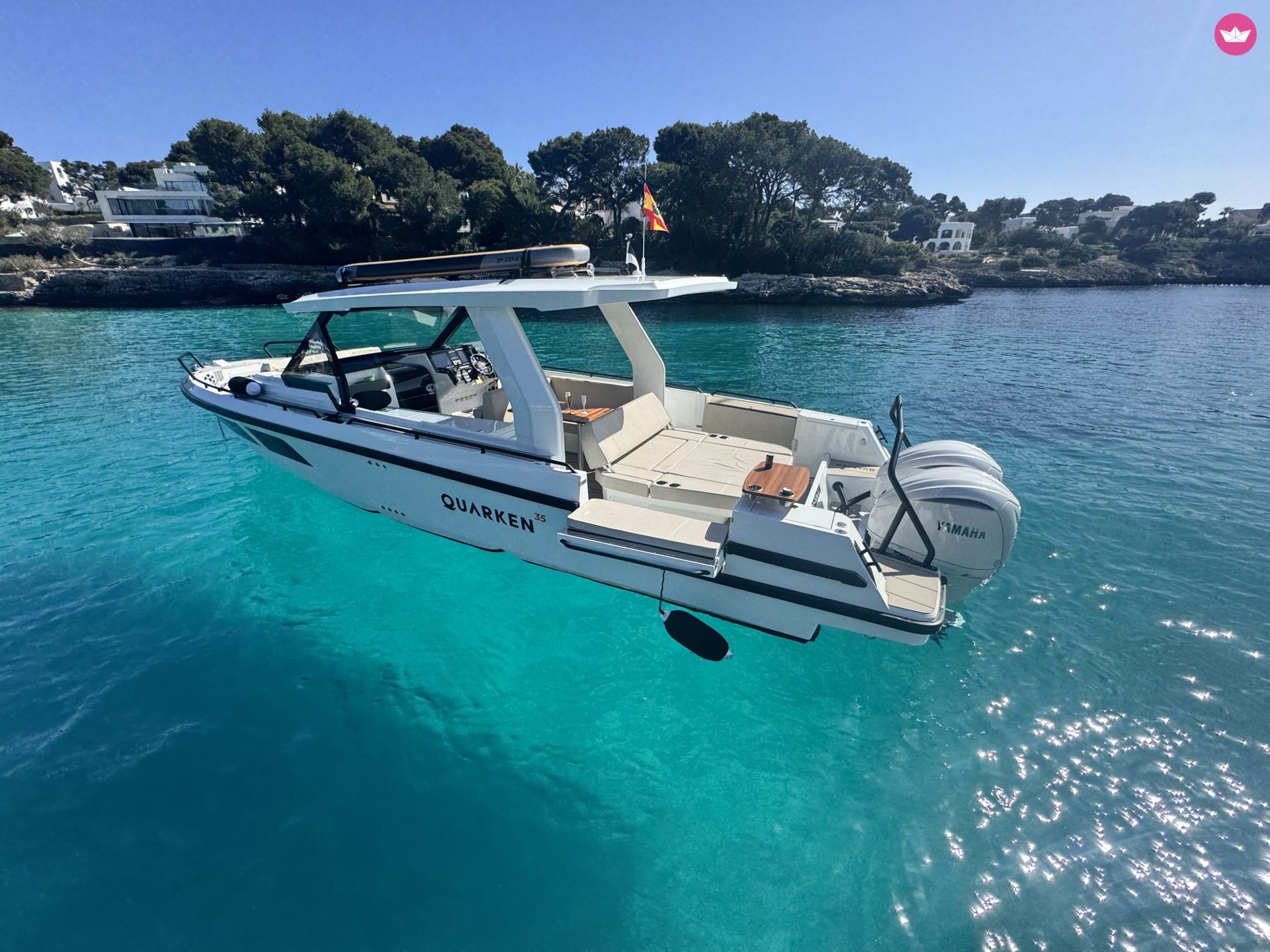 Bateau à moteur Quarken 35 sport 600cv 6