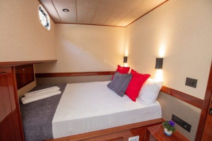 2023 model luxury gulet with capacity of 6 people