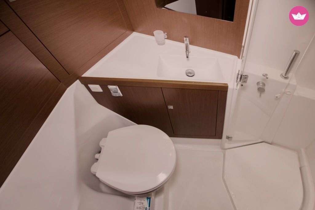 Beneteau Oceanis 45 (4 Cabs) in Kotor  