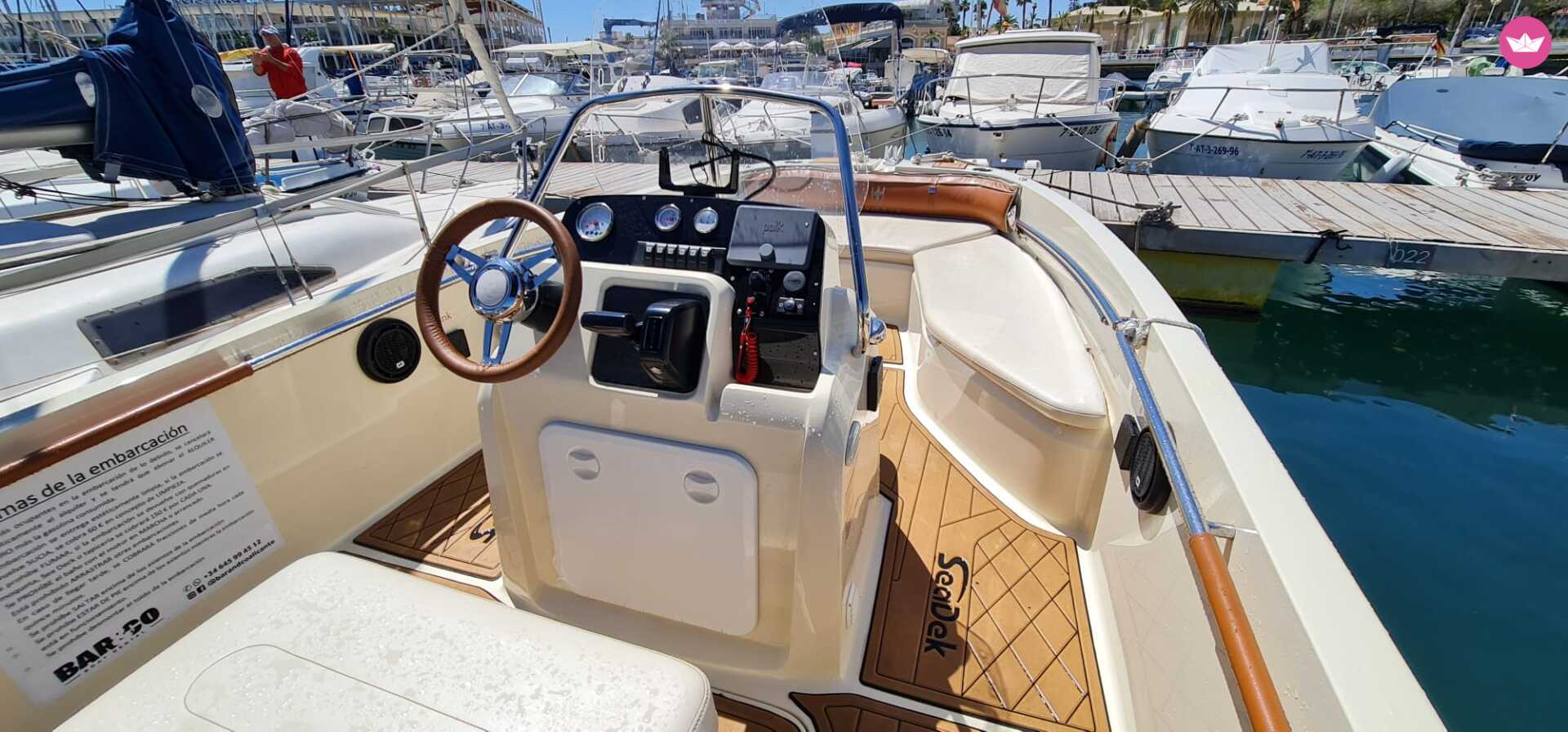 Bateau à moteur Invictus yacht FX190 115cv 5