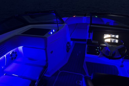 Hyra båt Motorbåt Sea Ray 210 Spx Paudex