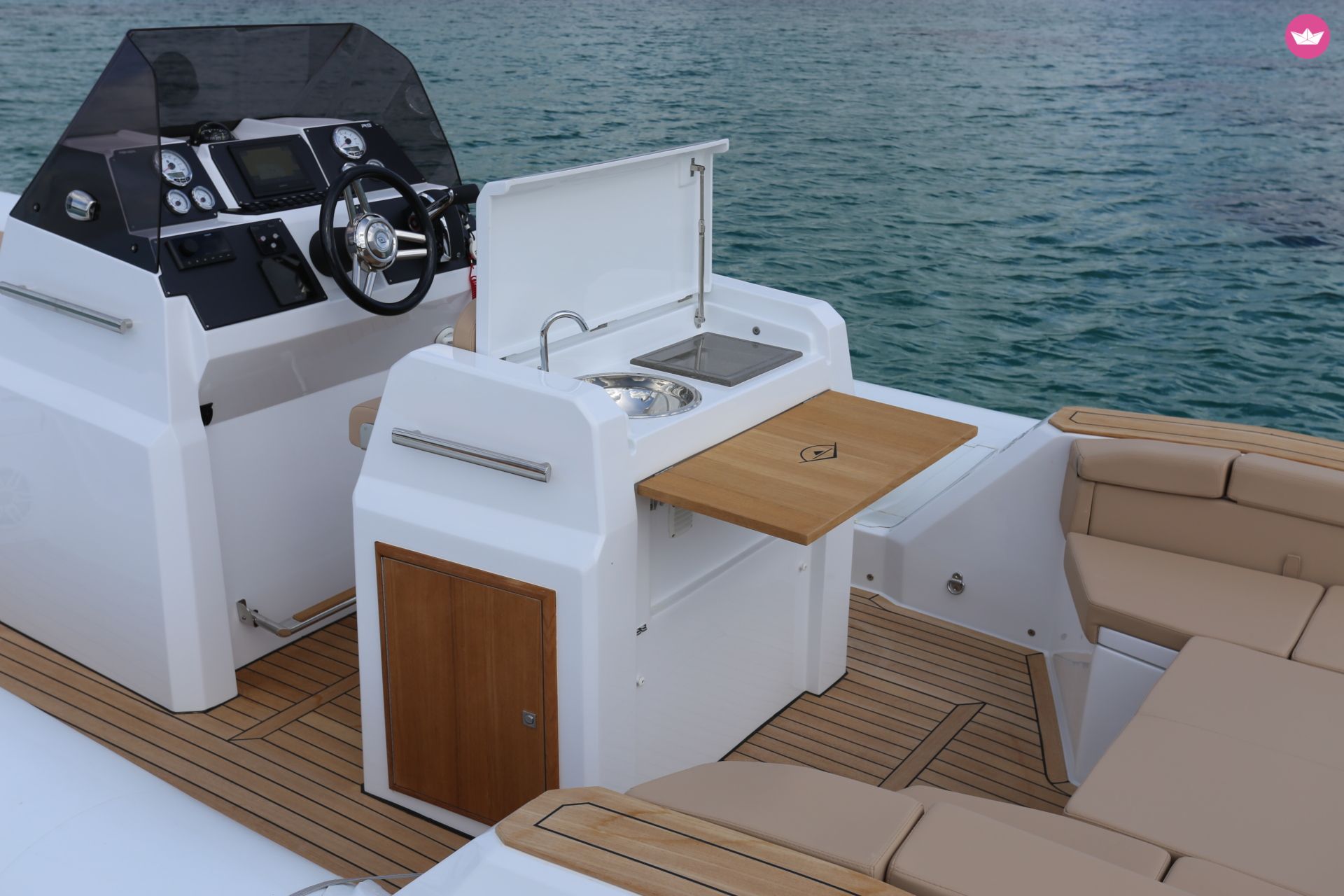 Semi-rigide Renier R9 Tourer 400cv 6