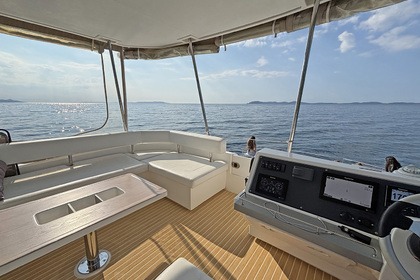 Catamaran MOTEUR LEOPARD 43 PC