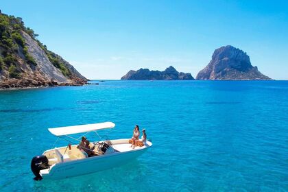 Hire Motorboat Odisea 6.20 Ibiza