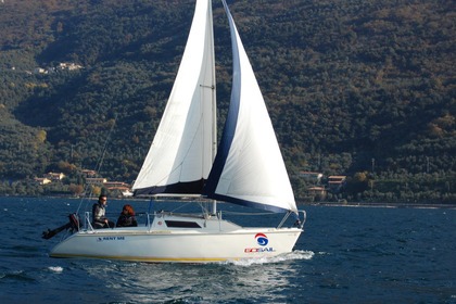 Hire Sailboat Jeanneau Sun Way 21 Pakistan