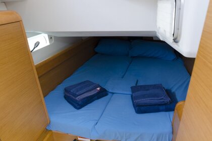 Hyra båt Segelbåt Jeanneau Sun Odyssey 409 Procida