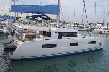 Hire Catamaran Lagoon-Bénéteau Lagoon 46 - 4 + 2 cab. Marsh Harbour