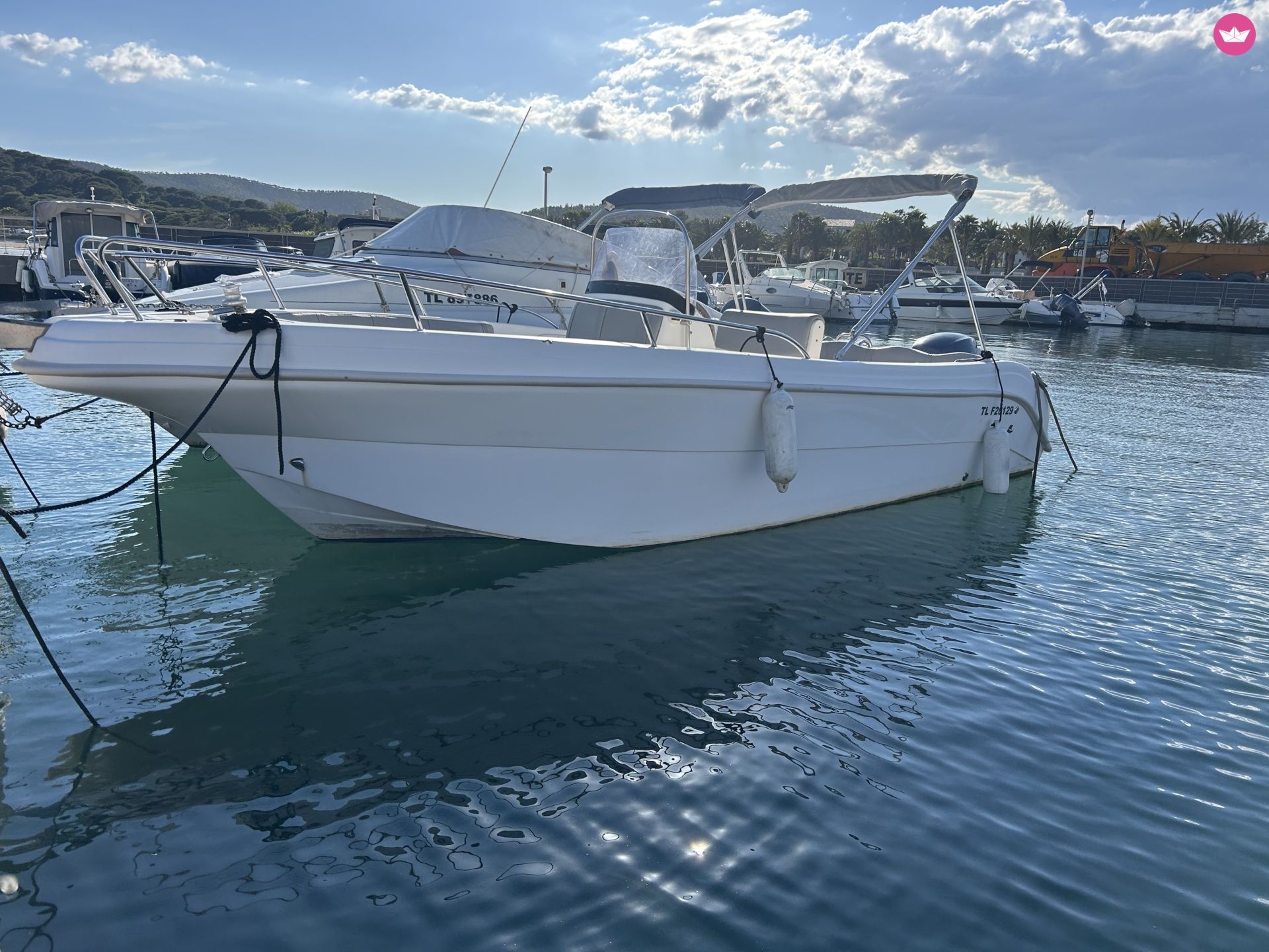 Bateau à moteur Karelas Georgios & Co Karel F19 115cv