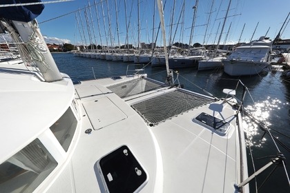 Location Catamaran Lagoon-Bénéteau Lagoon 380 S2 - 4 + 2 cab. Biograd na Moru
