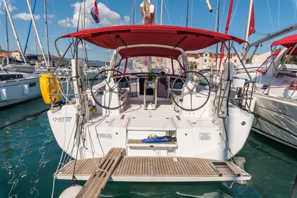 Hyra båt Segelbåt Bénéteau Oceanis 41.1 Split