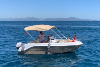 Discover the coast of Girona in a Marinello motorb