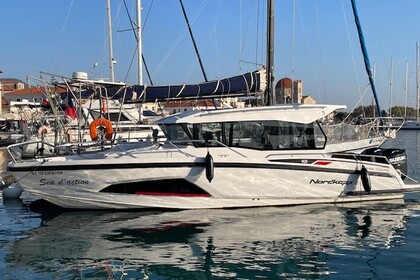 Miete Motorboot Nordkapp Gran coupe 905 Glyfada