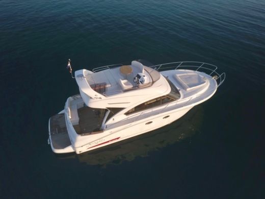 Charter Beneteau Antares 36 Motorboat (2019) in Sukošan - Click&Boat