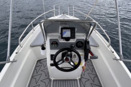 Charter Motorboat Compass 150 cc Vourvourou