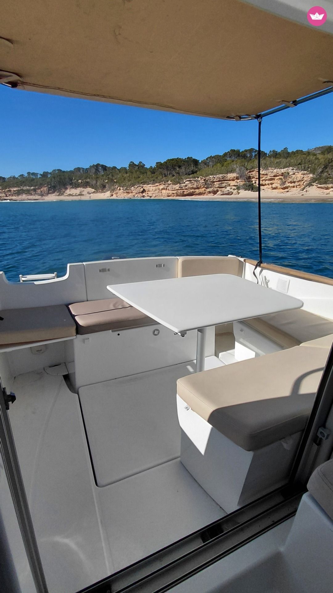 Bateau à moteur Beneteau Antares 680 115cv 8