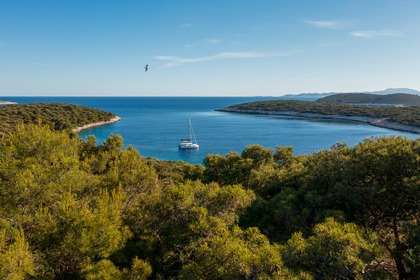 Charter Catamaran  Lagoon 51 Kaštel Gomilica