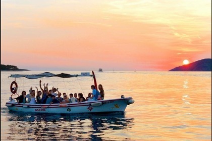 Charter Motorboat Traditional Dalmatian boat Hvar