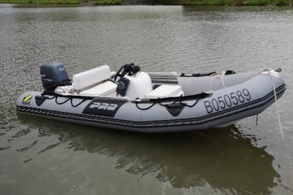 La Meuse en Zodiac, 50Cv. Du côté de Dinant