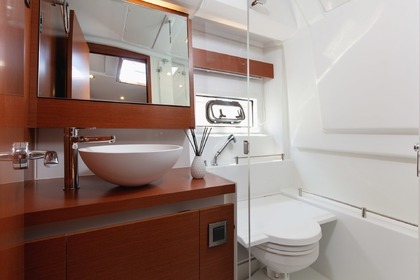 Barca a motore JEANNEAU LEADER 36 520hp