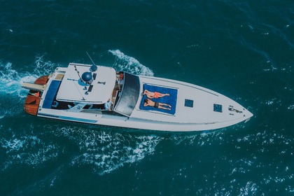 Charter Motorboat Baia 50 Saint-Tropez