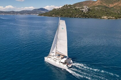 Charter Catamaran Lagoon 450 Marmaris