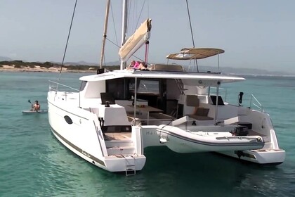 Catamarán "VITANBLUE" Helia 44.